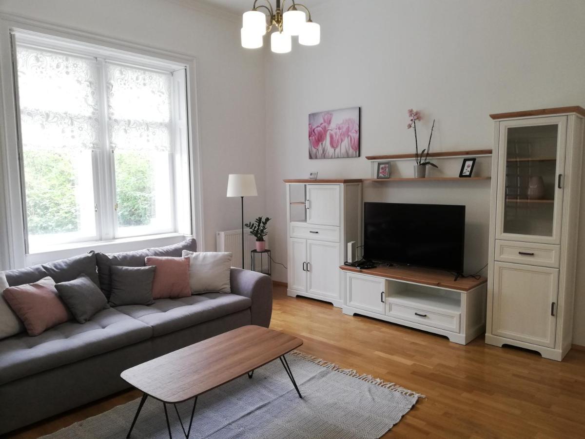 Gold 2 Apartman Шопрон Екстер'єр фото