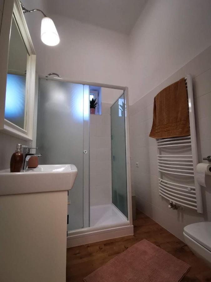 Gold 2 Apartman Шопрон Екстер'єр фото