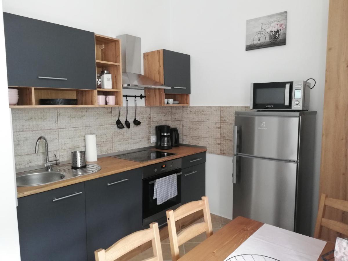 Gold 2 Apartman Шопрон Екстер'єр фото
